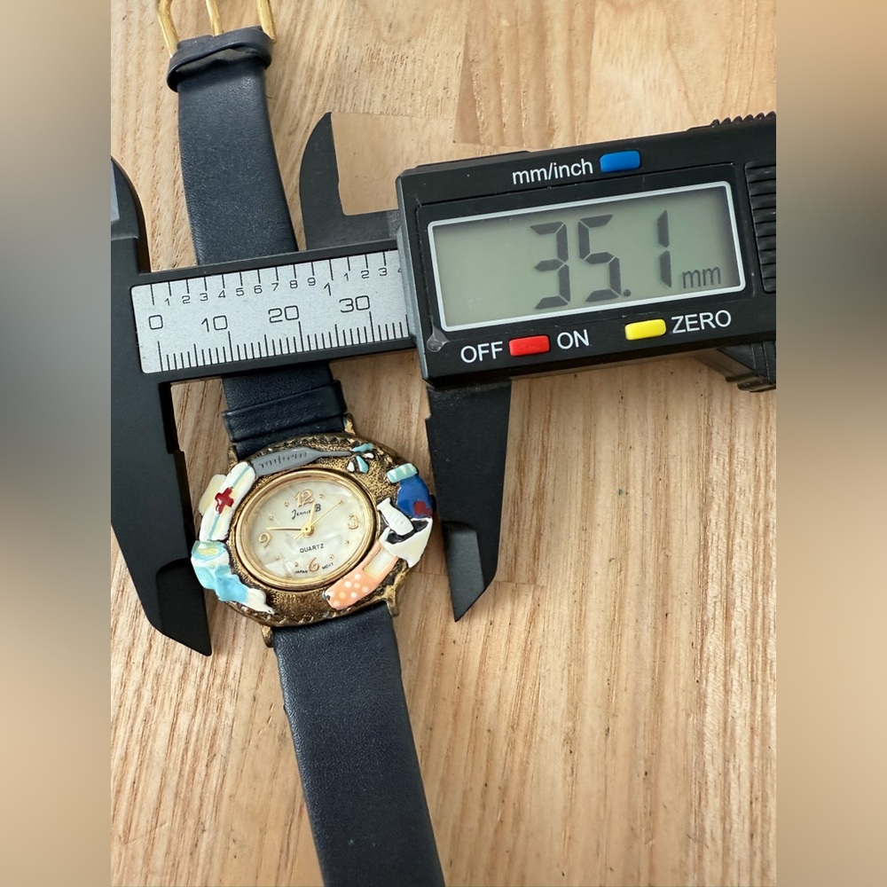 Vintage Jennie B nurse theme watch NEW BATTERY - Picture 11 of 12